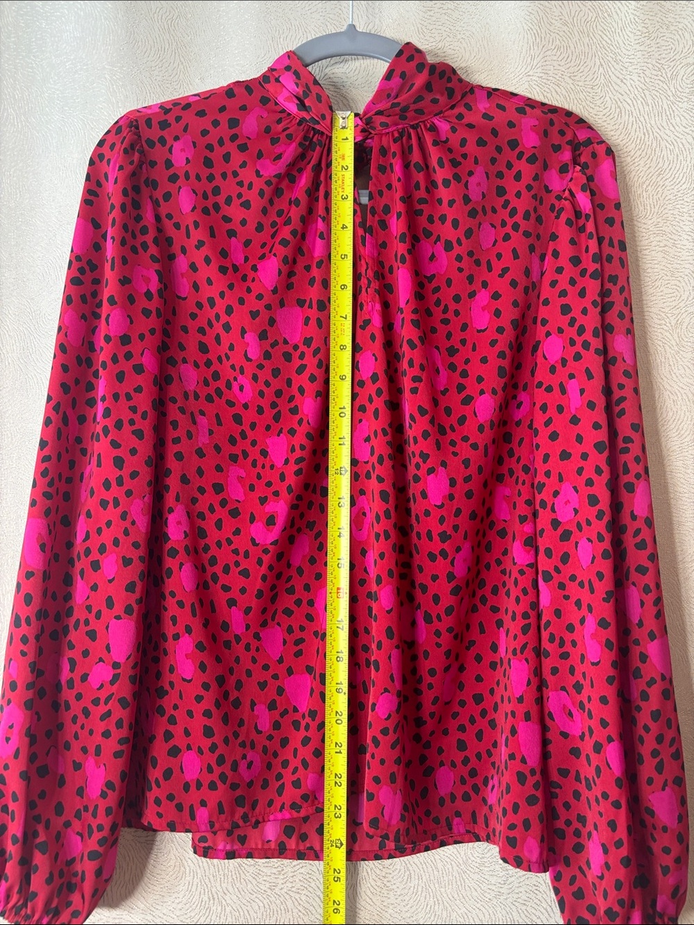Nine West chic Pink and Red Animal Print Long Sleeve Blouse 0350 - Picture 2 of 10